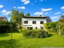 Viel Platz für die Familie: Einfamilienhaus mit ca. 207 qm Wohnfläche und über 1.000 qm Grundstück Haus kaufen 09125 Chemnitz Bild klein