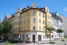 Vollvermietetes und saniertes Renditeobjekt mit Balkonen und Aufzug in zentraler Lage Haus kaufen 09130 Chemnitz Bild klein