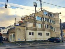 Wohn-Geschäftshaus mit Zahnarztpraxis 3 Wohnungen
Ateliers,Mobilfunkmasten,Parkplätzen in Top-Lage! Haus kaufen 50827 Köln Bild klein