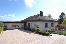 Wohnhaus mit 2 Wohneinheiten, Einliegerwohnung sowie Doppel- garage in 37632 Eschershausen! Haus kaufen 37632 Eschershausen Bild klein