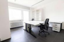 WRS Immobilien - Erlensee - kleine Bürofläche in zentraler Lage - mit Balkon und Duschbad Gewerbe mieten 63526 Erlensee Bild klein