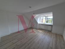 Zentrale 2,5 Zimmer Dachgeschosswohnung Wohnung mieten 26382 Wilhelmshaven Bild klein