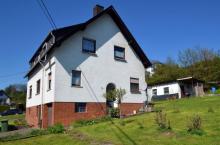 Zweifamilienhaus zwischen Puderbach und Dierdorf, Nähe A3 - eine Wohnung frei werdend Haus kaufen 56316 Raubach Bild klein