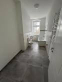 Zweitbezug nach San.! Kompakte 3-Zi mit EBK, Laminat, offener Küche und Wanne Wohnung mieten 09130 Chemnitz Bild klein