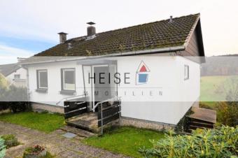1-Familienwohnhaus - Wochenendhaus mit Garage und unverbauter Sicht in den Solling - Hellental Haus kaufen 37627 Heinade Bild mittel