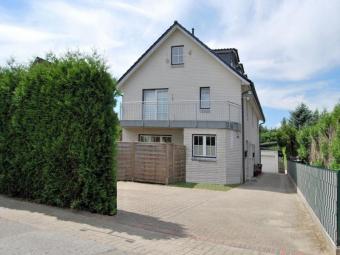 1 Haus; 2 große Wohnungen; 386 m² ! Haus kaufen 23560 Lübeck Bild mittel