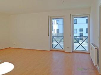 (12536_41) MGN: 2-Raum-Wohnung im Hochparterre mit einem runden Wohnzimmerfenster, Laminatböden, Aufzug, Service inkl. Wohnung mieten 98617 Meiningen Bild mittel