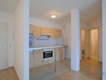 (12536_98) MGN: kleine 2-Zimmer-Wohnung mit Laminatböden zum ruhigen Innenhof, EBK und Hausmeisterdienste inkl. Wohnung mieten 98617 Meiningen Bild mittel