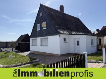 1333 - Hof: Charmante kleine Doppelhaushälfte mit großem Garten Haus kaufen 95030 Hof Bild mittel