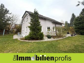 1391 - Hof: Attraktives Einfamilienhaus mit Garten und Garage Haus kaufen 95030 Hof Bild mittel