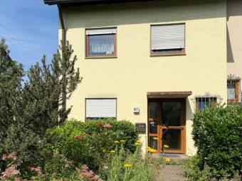 145 m² - 7 Zimmer - 3 Balkone - Garten - Garage Haus kaufen 73630 Remshalden Bild mittel