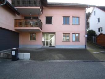 2 Zi.-Wohnung mit EBK, Dusche/WC & PKW-Platz Wohnung mieten 79400 Kandern Bild mittel