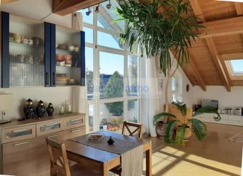 2 Zimmer Dachgeschosswohnung in Unterhaching / 2 Balkone / Kfz Stellplatz Wohnung kaufen 82008 Unterhaching Bild mittel