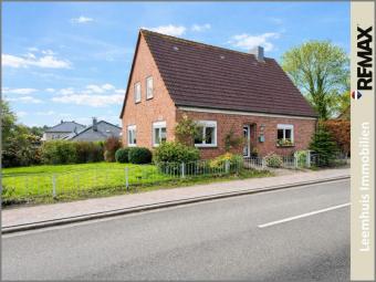 * 2001/2002 saniert * Carport * Fussbodenerwärmung * 70m² Ausbaureserve * überdachte Terrasse * Haus kaufen 26831 Bunde Bild mittel