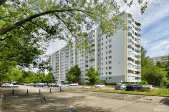 3-Raumwohnung mit großem, verglastem Balkon Wohnung kaufen 13051 Berlin Bild mittel