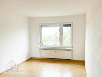 ***3-RAUMWOHNUNG MIT TOLLEM AUSBLICK*** und Tageslichtbad mit Wanne ab sofort zu vermieten Wohnung mieten 01619 Zeithain Bild mittel