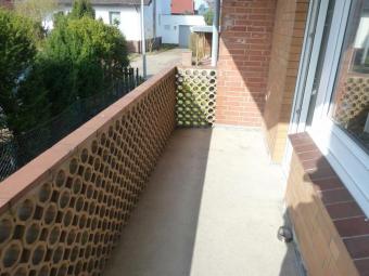 3 Zimmer EG Wohnung mit Balkon und Küche - bitte Text lesen! Wohnung mieten 30826 Garbsen Bild mittel