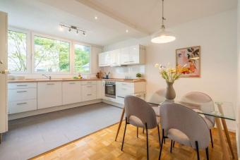 4-ZIMMER-WOHNUNG MIT 2 GARAGENSTELLPLÄTZEN & BALKON IN FREIBURG-LITTENWEILER Wohnung kaufen 79117 Freiburg im Breisgau Bild mittel