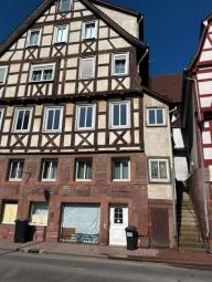 4 Zimmerwohnung in zentraler Lage Wohnung kaufen 75365 Calw Bild mittel