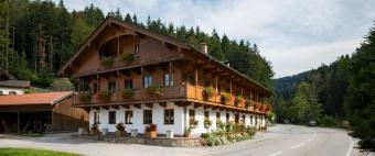 ___Idyllische 3-Zimmer-Dachgeschosswohnung bei Miesbach___ Wohnung mieten 83714 Miesbach Bild mittel
