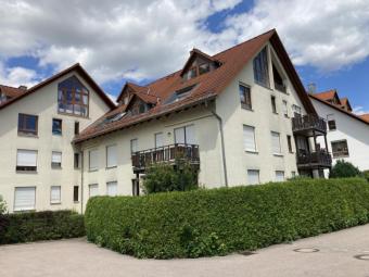 Ab 1.11.! Wohnen im Grünen - 2-Zimmer-Maisonette mit Loggia und Garage! Wohnung mieten 08412 Werdau Bild mittel