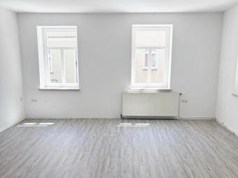 ***ALTERSGERECHTE 2-RAUMWOHNUNG IM ERDGESCHOSS- ERSTBEZUG NACH SANIERUNG*** mit 2 Tageslichtbädern inkl. Eckbadewanne, bodengleicher Duche und altersgerechter Toilette ab sofort zu vermieten Wohnung mieten 04931 Mühlberg (Landkreis Elbe-Elster) Bild mittel