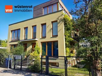 Altglienicke: Moderne Eleganz: Ihre stilvolle Doppelhaushälfte im Townhouse-Stil mit Staffelgeschoss Haus kaufen 12524 Berlin Bild mittel