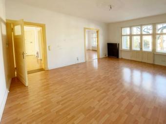 Attraktive 3-Zimmer-Wohnung in bester Berlin-Lankwitz Lage
mit Balkon und eigenem Garten Wohnung kaufen 12249 Berlin Bild mittel