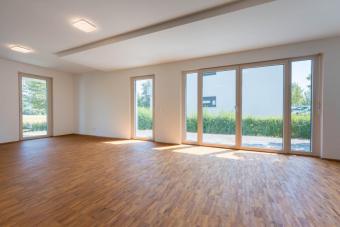 Barrierefrei: Neuwertige Wohnung mit 2 Terrassen und Feldblick Wohnung kaufen 76479 Steinmauern Bild mittel