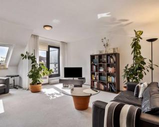 Bastbau-Wohnung in Erkrath-Hochdahl: Helle 2-Zimmer-Dachgeschosswohnung Wohnung kaufen 40699 Erkrath Bild mittel