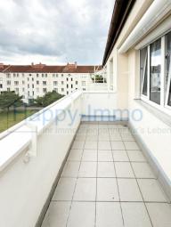 bezugsfreie 3 Zimmer Dachgeschosswohnung mit Süd-Balkon in Zamdorf / Bogenhausen Wohnung kaufen 81929 München Bild mittel