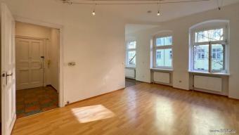Bezugsfreies, großzügiges Altbau-Apartment im aufstrebenden Afrikanischen Viertel Wohnung kaufen 13351 Berlin Bild mittel