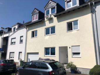 BONN, helle, großzüge 3 Zimmer-Wohnung, 105 m² Wfl., Küche, Diele, Bad-WC, GWC, Dachterrasse, Keller Wohnung mieten 53227 Bonn Bild mittel
