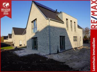 * ca. 19 Km vor Oldenburg * KfW-Fördermittel möglich/Förderfähig! * KW 40 * Wärmepumpe * Photovoltaik * Neubau* Bezugsfertig gebaut * Haus kaufen 26121 Oldenburg Bild mittel
