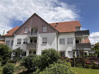 Charmante 3R-DG-Whg. mit Balkon + Stellplatz, Tageslicht-Küche u. -Bad sowie Gäste-WC, vermietet! Wohnung kaufen 08112 Wilkau-Haßlau Bild mittel