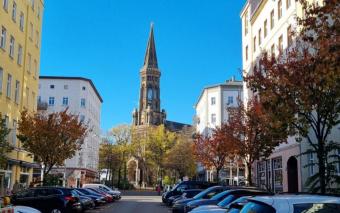 Charmanter Altbau in Toplage 
bezugsfreie 3-Zimmer mit Balkon
am Zionskirchplatz Wohnung kaufen 10119 Berlin Bild mittel
