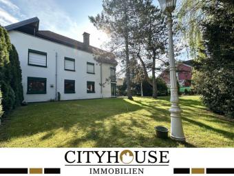 CITYHOUSE: Seltener, großer Garten zur Alleinnutzung in Köln-Müngersdorf! Inklusive Einzelgarage! Wohnung kaufen 50933 Köln Bild mittel