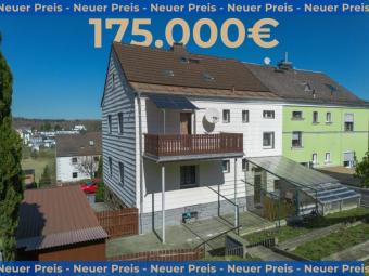 DHH in Selb: 1–2 Familienhaus mit Garten, Balkon, Sauna & Garage Haus kaufen 95100 Selb Bild mittel
