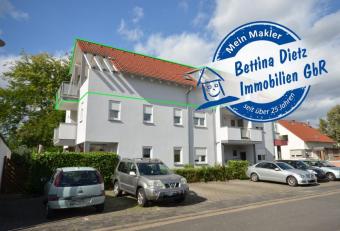 DIETZ: 3-Zimmer-Dachgeschosswohnung mit 2 Sonnen-Balkonen, Wanne+Dusche, Einbauküche Wohnung mieten 64846 Groß-Zimmern Bild mittel