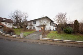 DIETZ: Bungalow für 1-2 Generationen mit 2 Garagen auf Eckgrundstück! Haus kaufen 64823 Groß-Umstadt Bild mittel