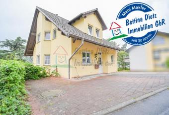 DIETZ: Gepflegte 4-Zimmer Maisonettewohnung mit 2 PKW Stellplätzen in Elsenfeld - Rück Wohnung mieten 63820 Elsenfeld Bild mittel