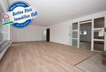 DIETZ: Modernisierte 4,5 Zimmer-Wohnung mit Balkon, Garage und eigenem Garten - Direkter Zugang! Wohnung mieten 64807 Dieburg Bild mittel