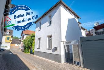 DIETZ: RESERVIERT! Einfamilienhaus mit Balkon in unmittelbarer Nähe der Dieburger Fußgängerzone! Haus kaufen 64807 Dieburg Bild mittel