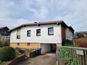 🏡 Ebenerdiger Bungalow mit Gartenidylle & Tiefgarage Haus kaufen 98574 Schmalkalden Bild mittel