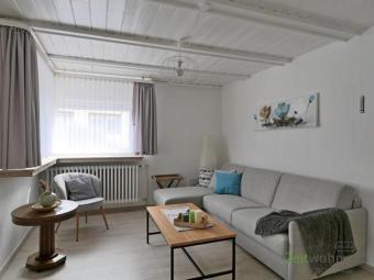 (EF1017_M) Kassel-Stadt: Nord-Holland, kleines, möbliertes Wohnhaus mit Terrasse und Grundstück, Grundreinigung inkl. Haus 34127 Kassel Bild mittel