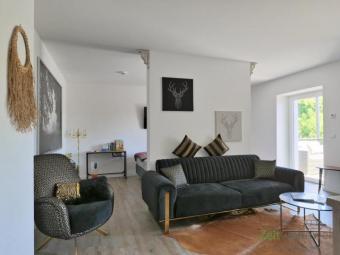 (EF1263_M) Magdeburg: Irxleben, möbliertes Luxusapartment im Hochparterre mit Aufzug, Balkon und PKW-Stellplatz Wohnung mieten 39167 Irxleben Bild mittel