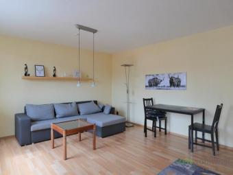 (EF1301_M) Eisenach: Eisenach, zentrumsnahe, neu möblierte 2-Zimmer-Wohnung mit Balkon und PKW-Stellplatz Wohnung mieten 99817 Eisenach Bild mittel