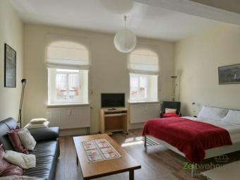 (EF1313_M) Weimar: Oßmannsstedt, großzügiges möbliertes Apartment mit Freisitz und PKW-Stellplatz Wohnung mieten 99510 Apolda Bild mittel