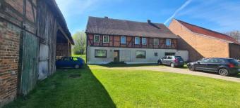 Ehemaliger Bauernhof, Hofstelle mit Wohnhaus, Scheune und großem Grundstück Haus kaufen 38729 Hahausen Bild mittel
