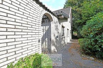 Ein-/ Zweifamilienhaus in Schiffdorf mit zusätzlicher, separater Nutz-(Büro)fläche Haus kaufen 27619 Schiffdorf Bild mittel